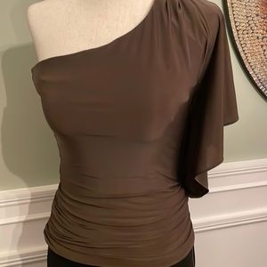 Whbm brown one shoulder top
